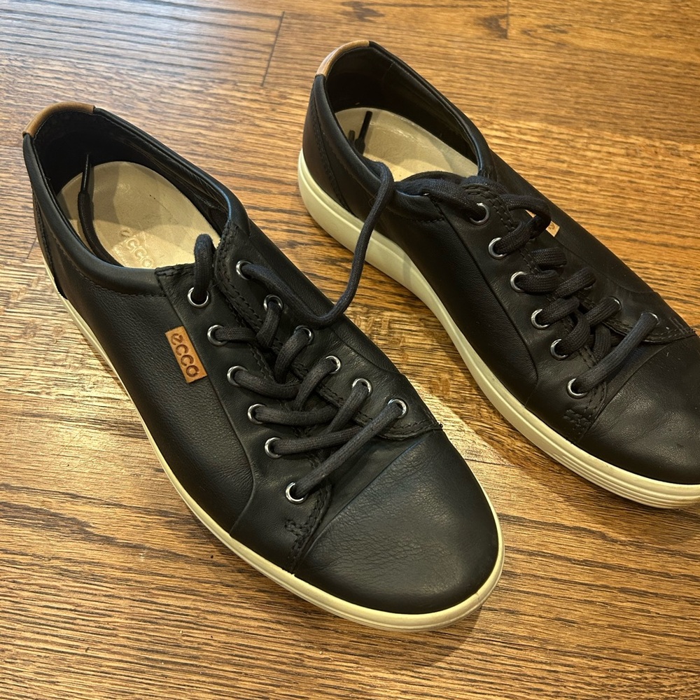ECCO Men's Black Leather Sneakers